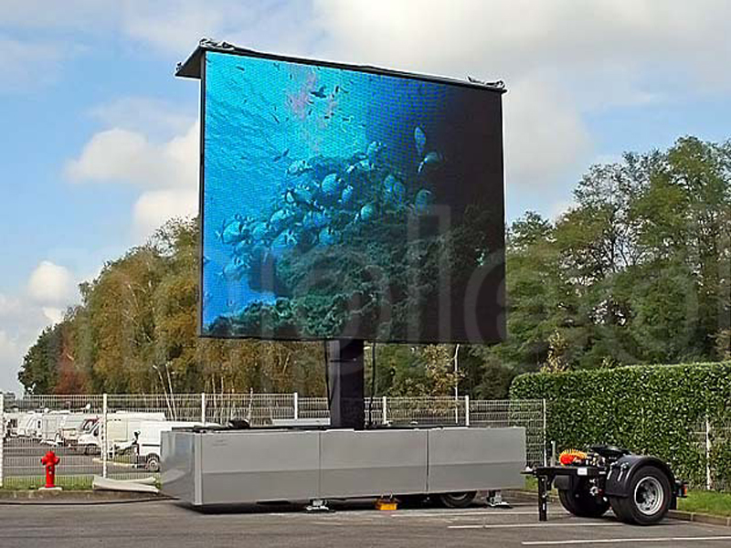 France P10 outdoor advertising mobile LED display container