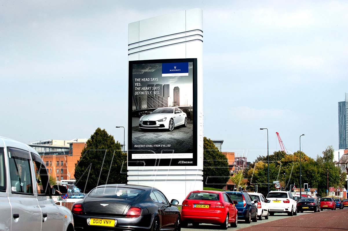 p10 led display sign in JCDecaux Trafford Tower